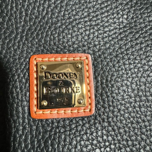 Brand new Dooney & Bourke Crossbody - Picture 7 of 9